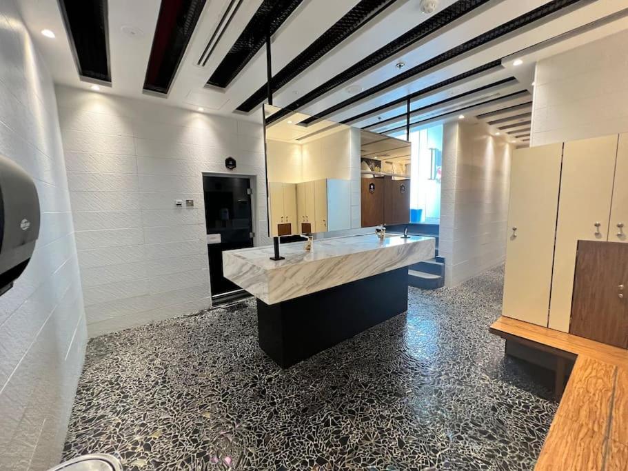 #25bayz Brand New Compact Deluxe Studio Apartment Dubai