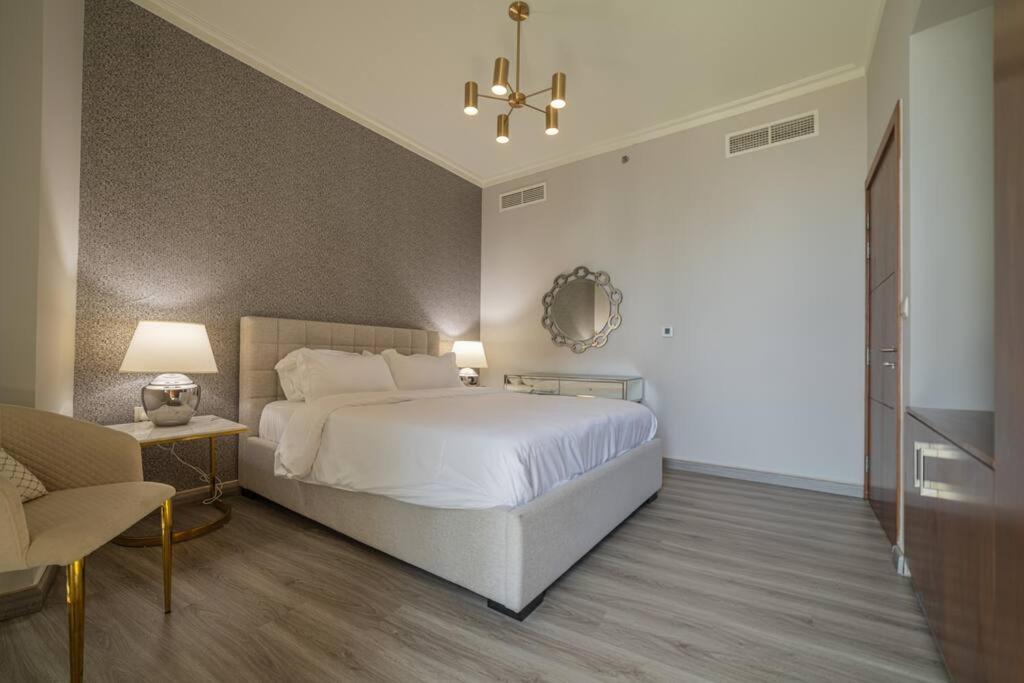 First Class 3br With Full Burj Khalifa And Fountain View * Dubai