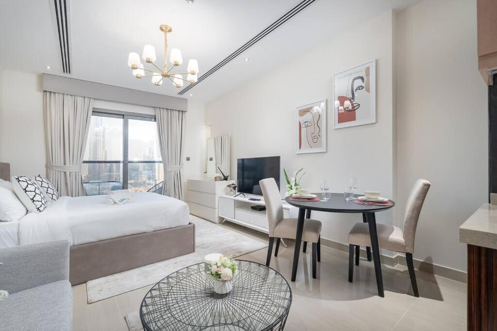 Romantic Hideaway W Breathtaking Burj Khalifa View Apartment *