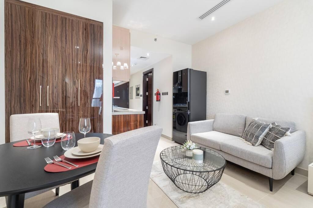 Romantic Hideaway W Breathtaking Burj Khalifa View Apartment