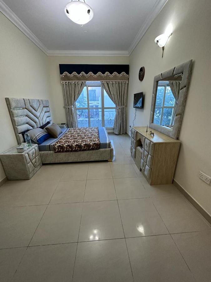 Standard With Common Washroom * Dubai