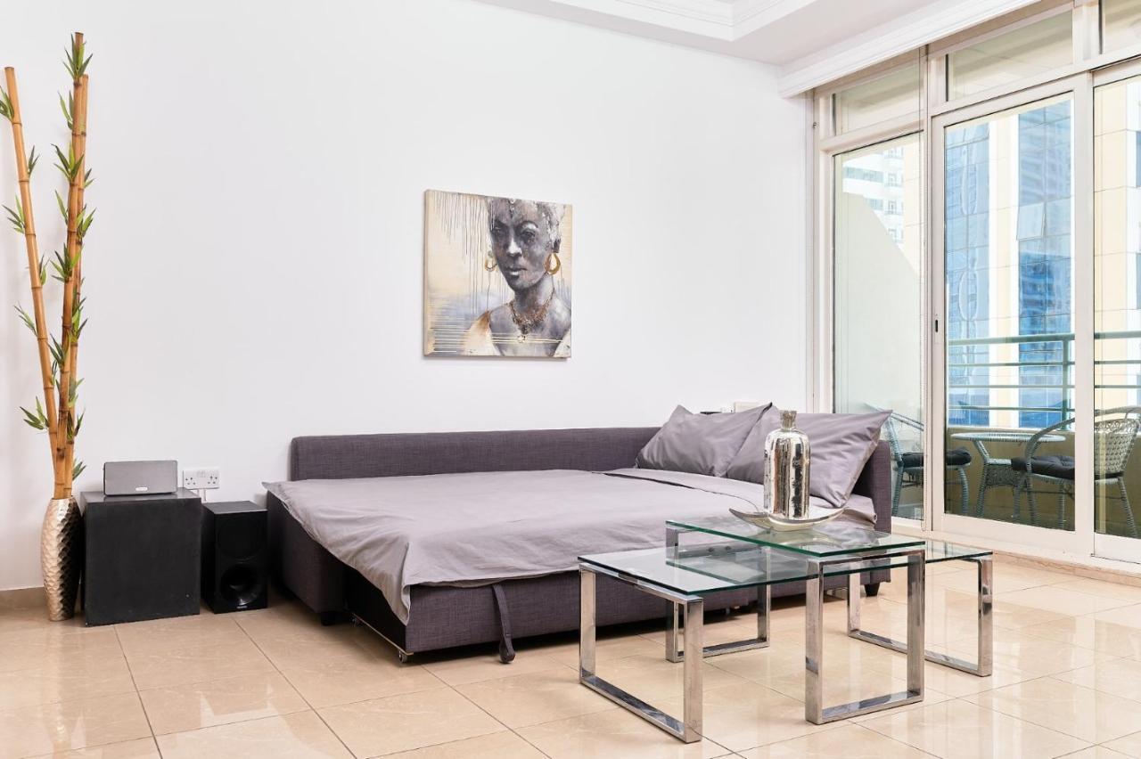 Apartment 1br For 4 Guests In Marina Crown Dubai