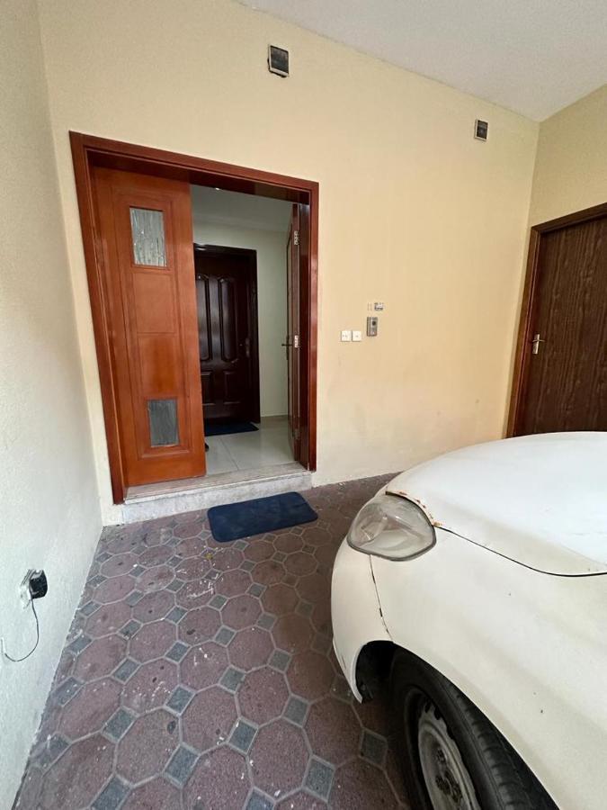 Guest house Standard With Common Washroom *