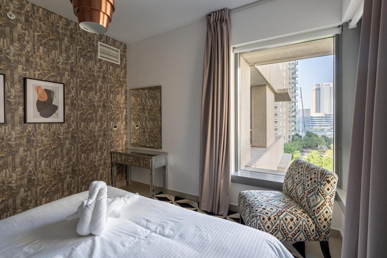 Bellavista - 2 Bedroom 29 Boulevard Downtown Burj Khalifa Partial Fountain Views Apartment