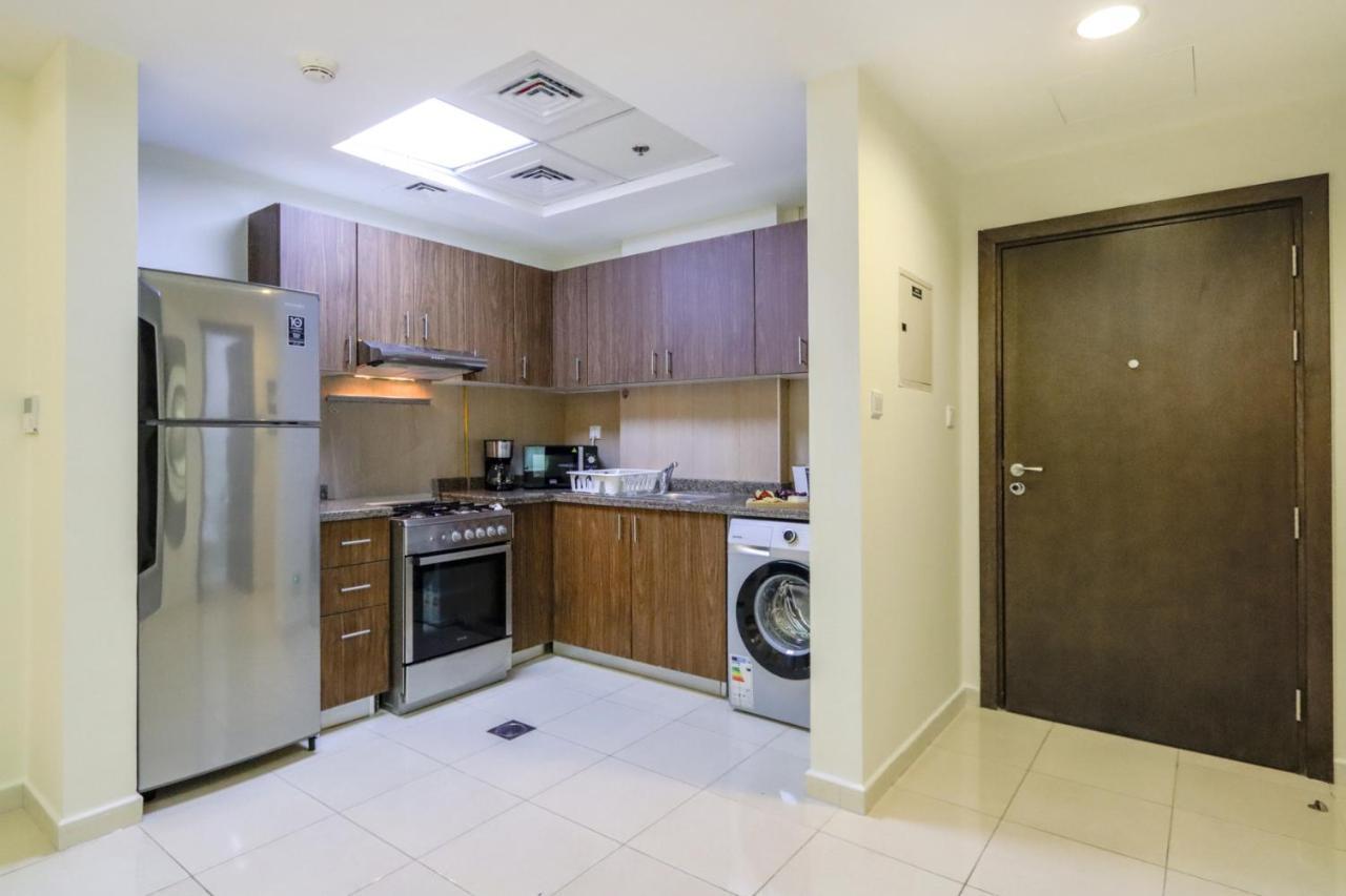 Apartment Spacious Studio In Astoria Jvc - Livbnb