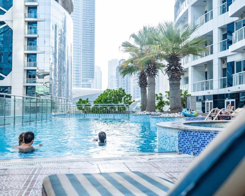 Apartment Breathtaking Lake View In Jlt Metro Cluster Dubai