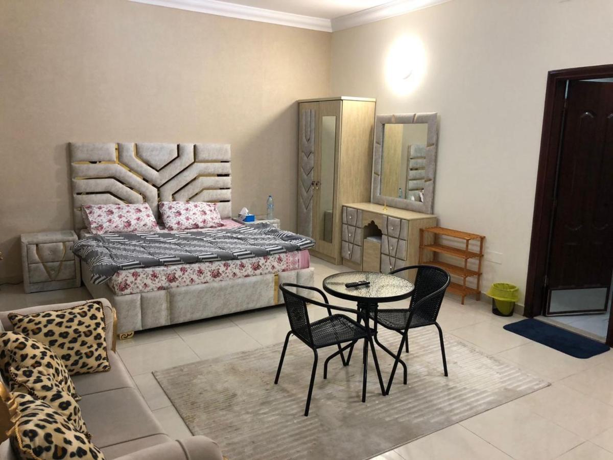 Private With Bathrooms In Homestay