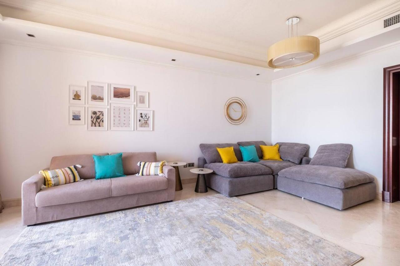 Spacious 2-bedroom Beachfront With Pool * Dubai