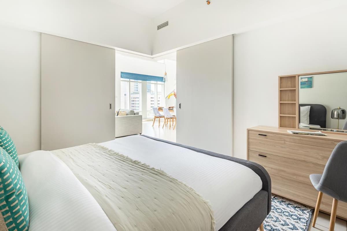 Apartment Frank Porter - The Lofts Dubai