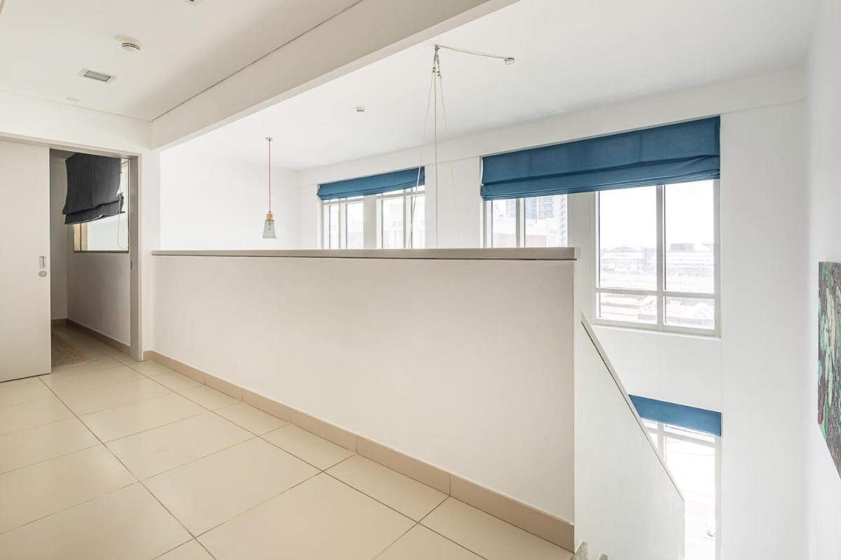 Apartment Frank Porter - The Lofts Dubai