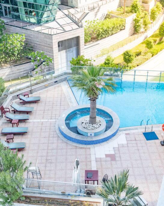 Breathtaking Lake View In Jlt Metro Cluster Apartment