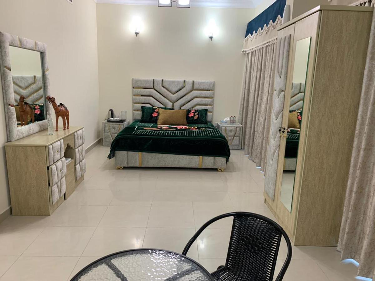 Private With Bathrooms In Homestay Dubai