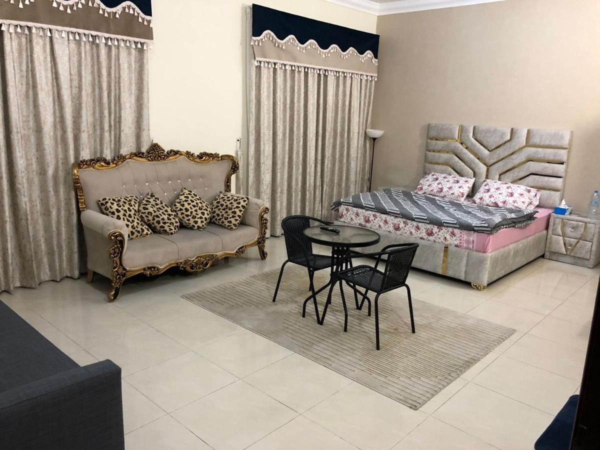 Private With Bathrooms In Dubai
