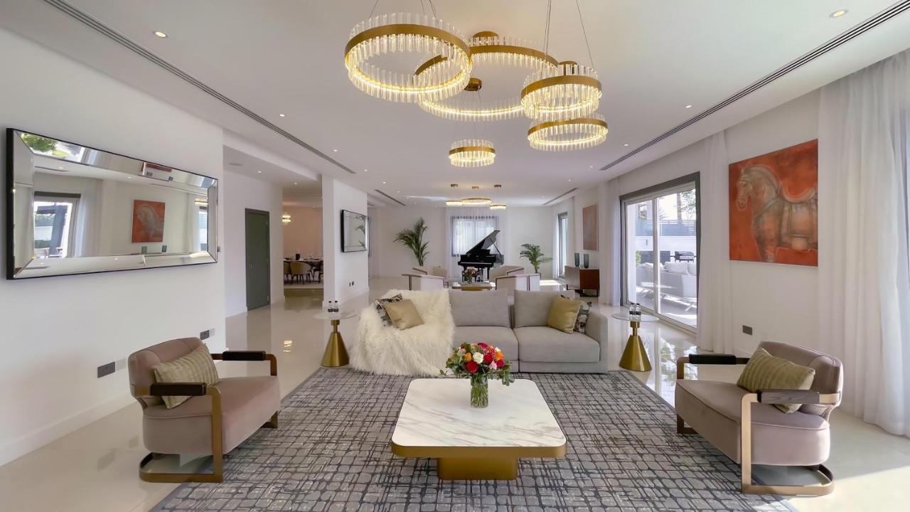 Villa Botanica-exclusive 8-bedroom By Luxury Explorers' Collection *