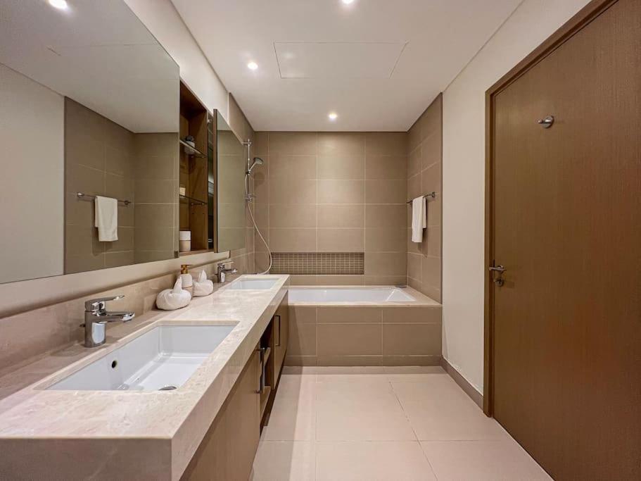 Moonstone - Tranquil, Large 2 Bedroom Apartment, Sea View, Marina Jbr Apartment *