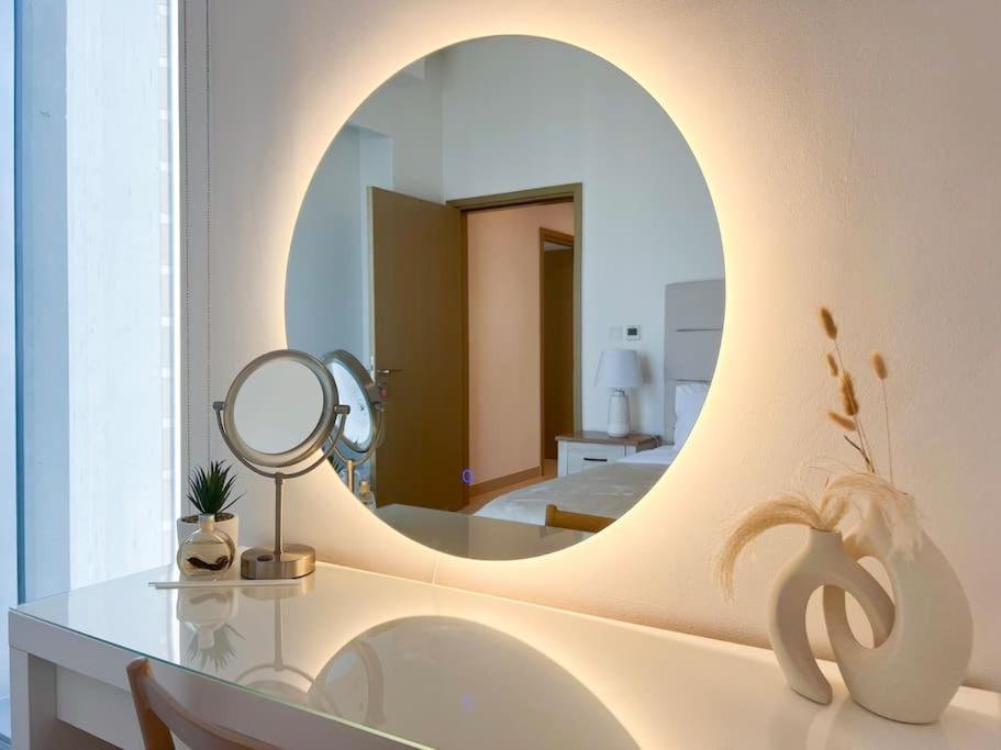 Moonstone - Tranquil, Large 2 Bedroom Apartment, Sea View, Marina Jbr Dubai