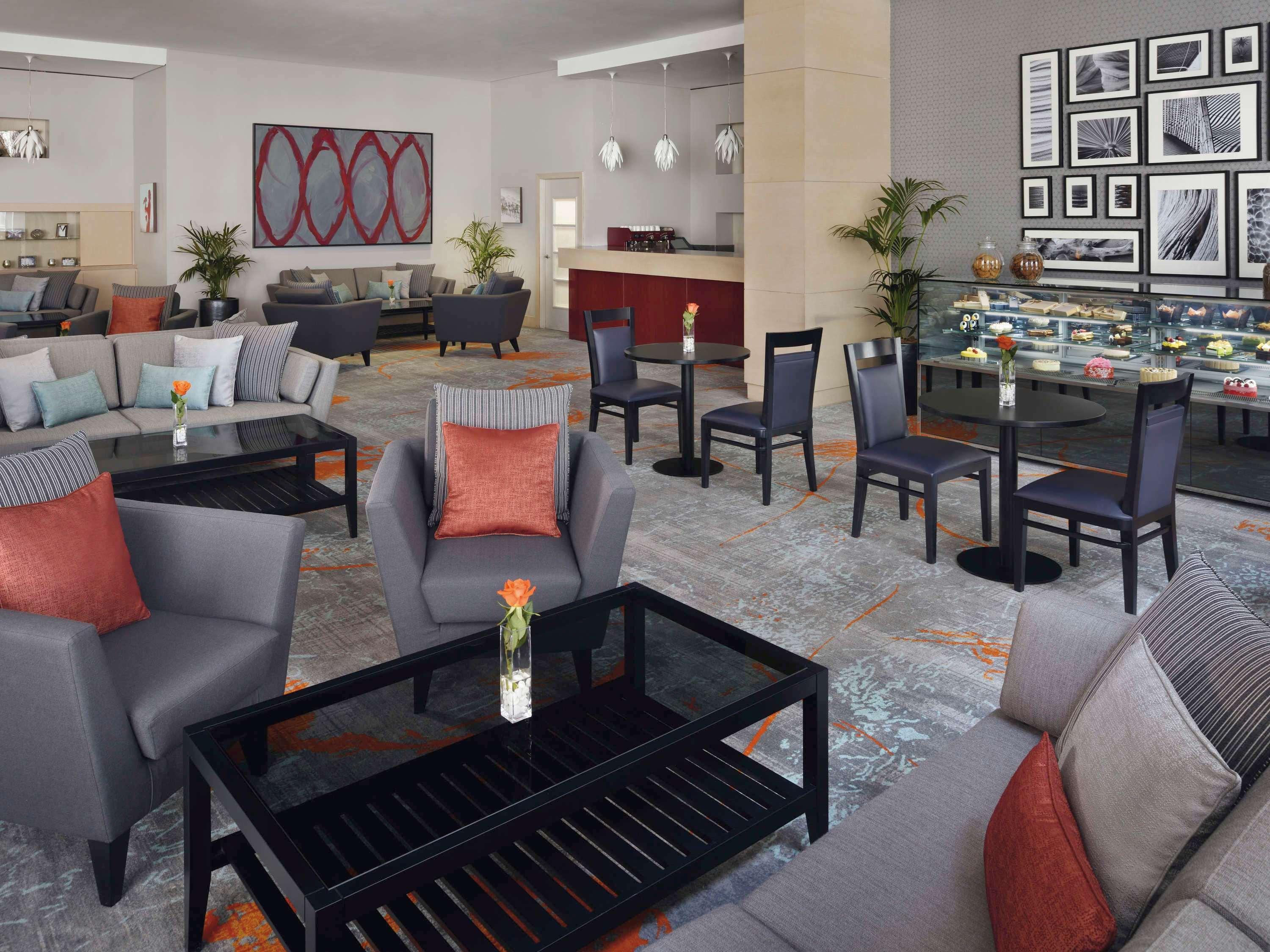 Hotel Moevenpick & Bur