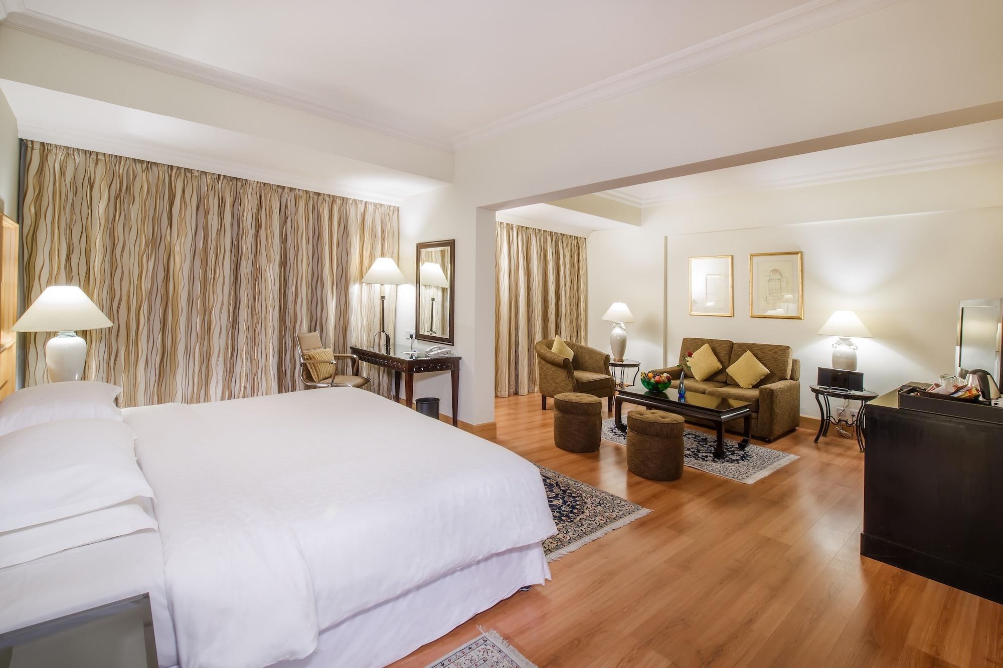 Grand Excelsior Deira Hotel 4*