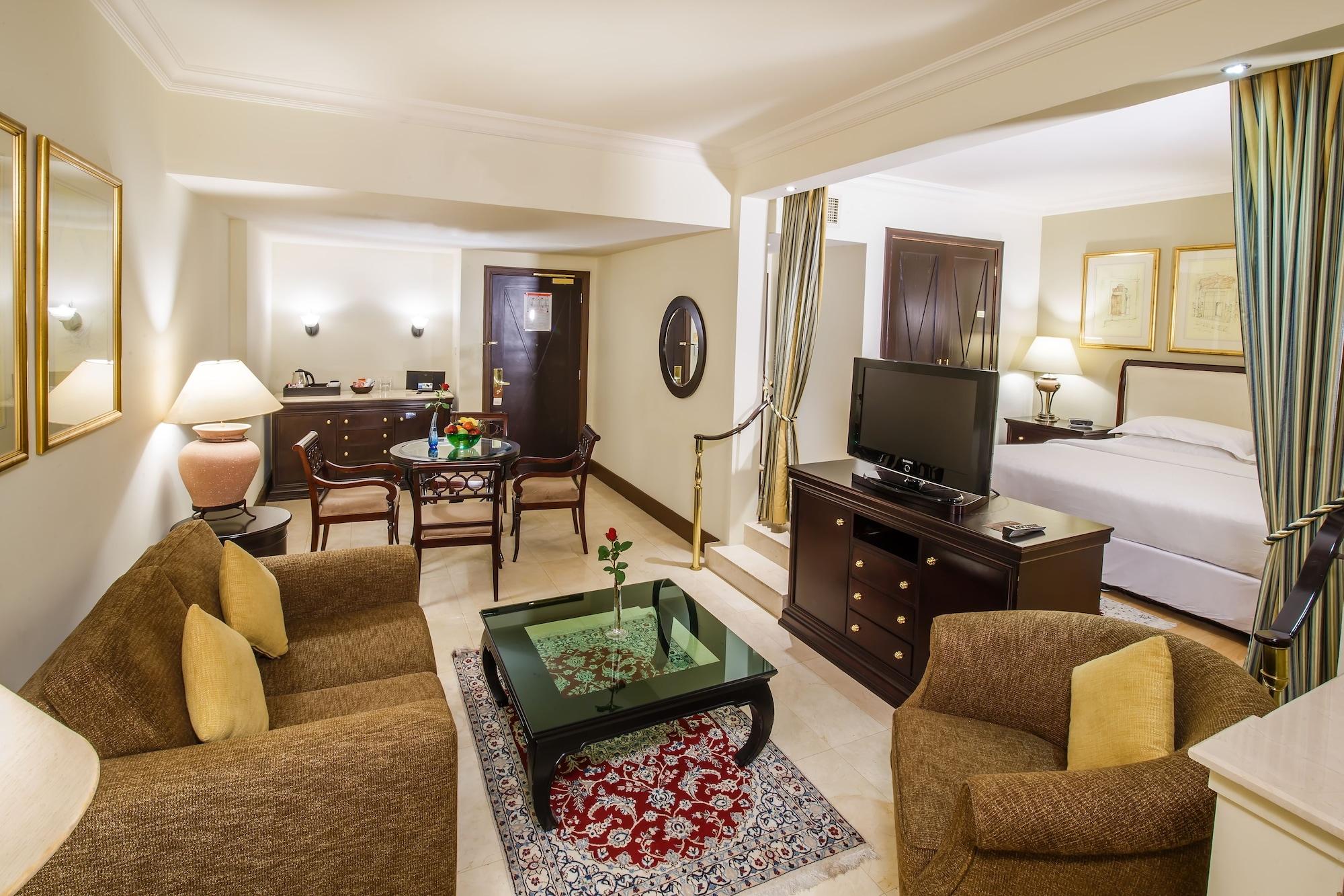 Hotel Grand Excelsior Deira 4*