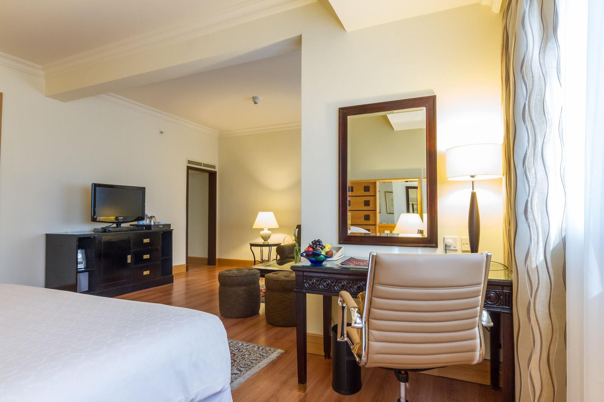 Grand Excelsior Deira 4*