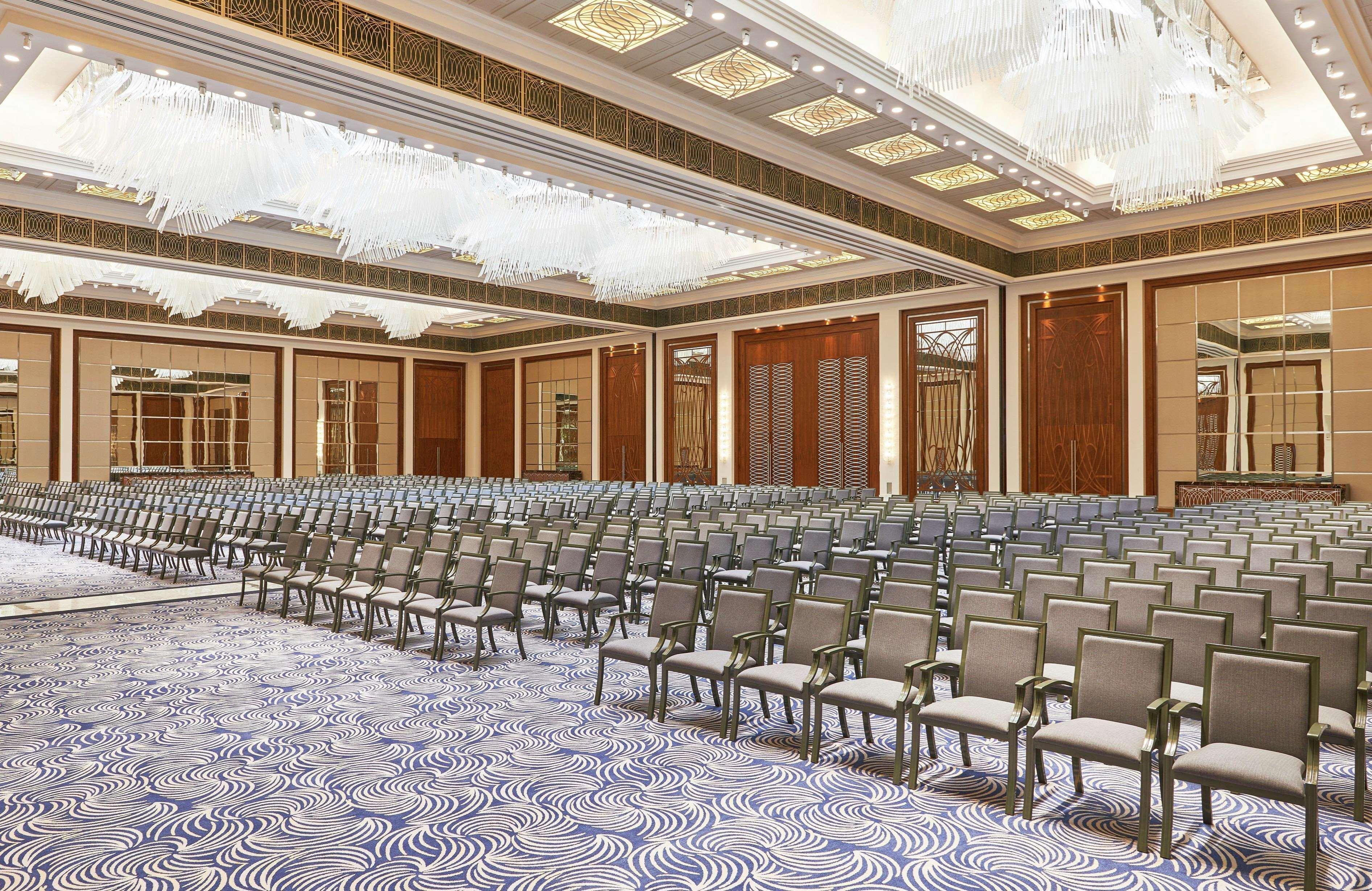 Hilton Al Habtoor 5* Dubai