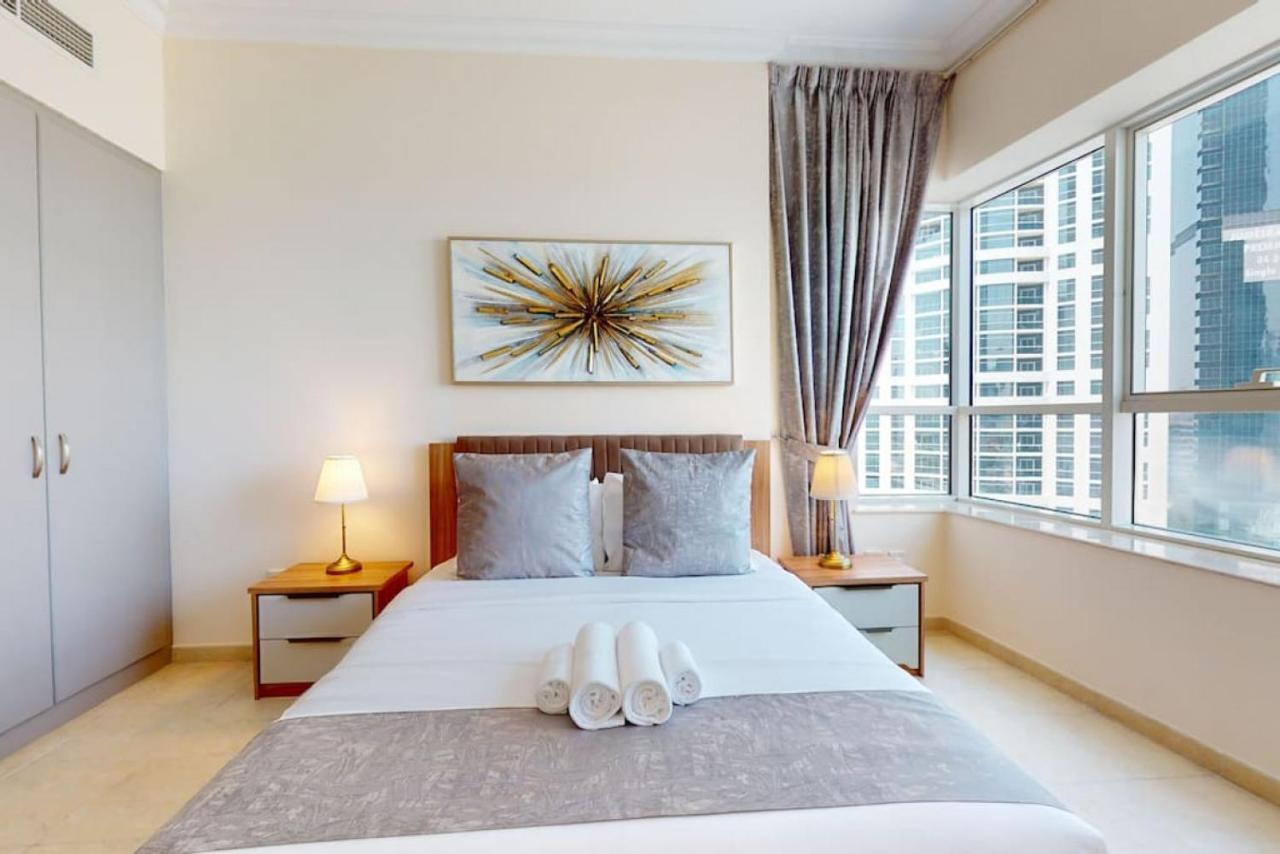 V3 Tower - Elegant One Bedroom Dubai