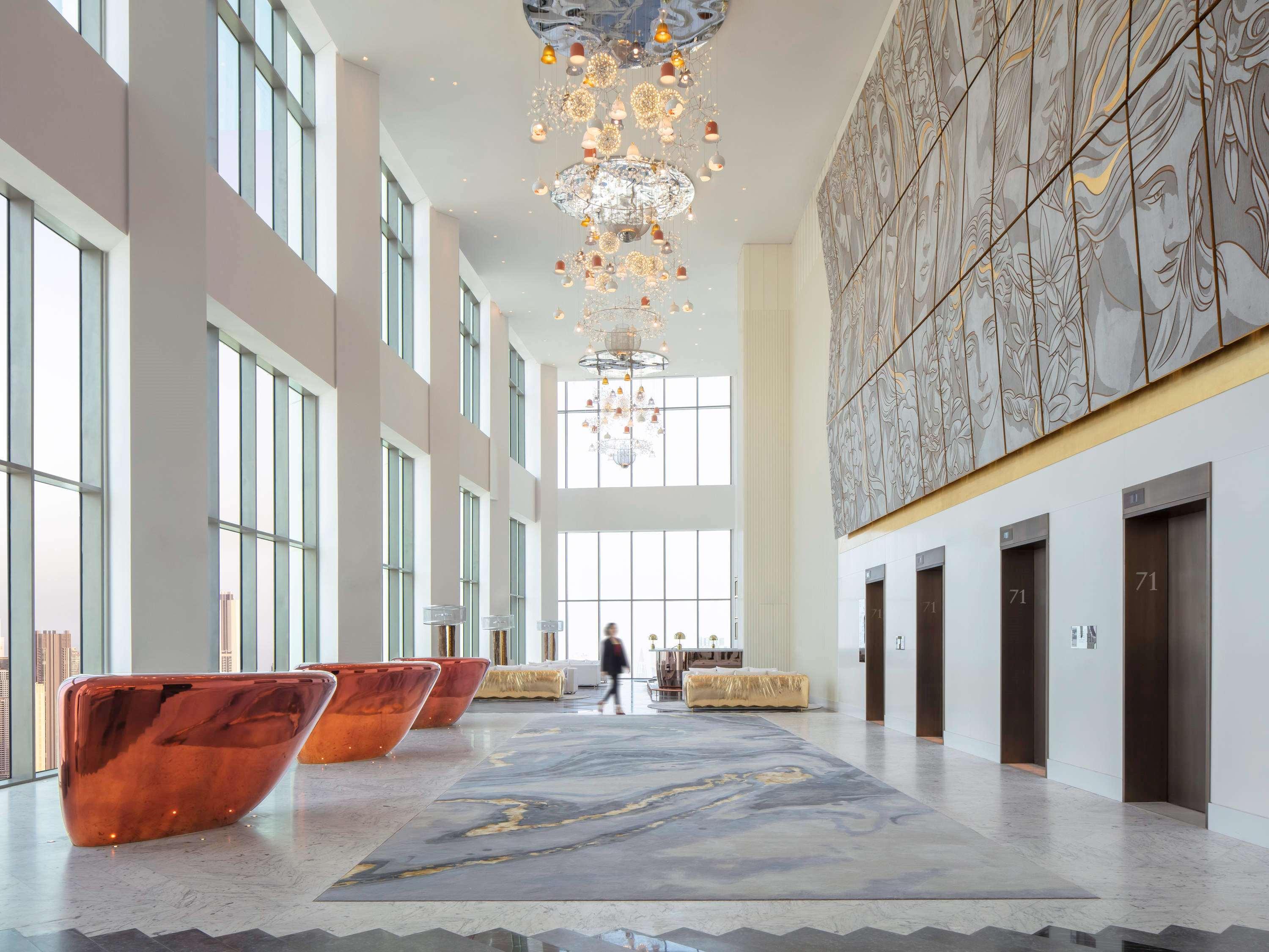 Hotel Sls & Residences 5*