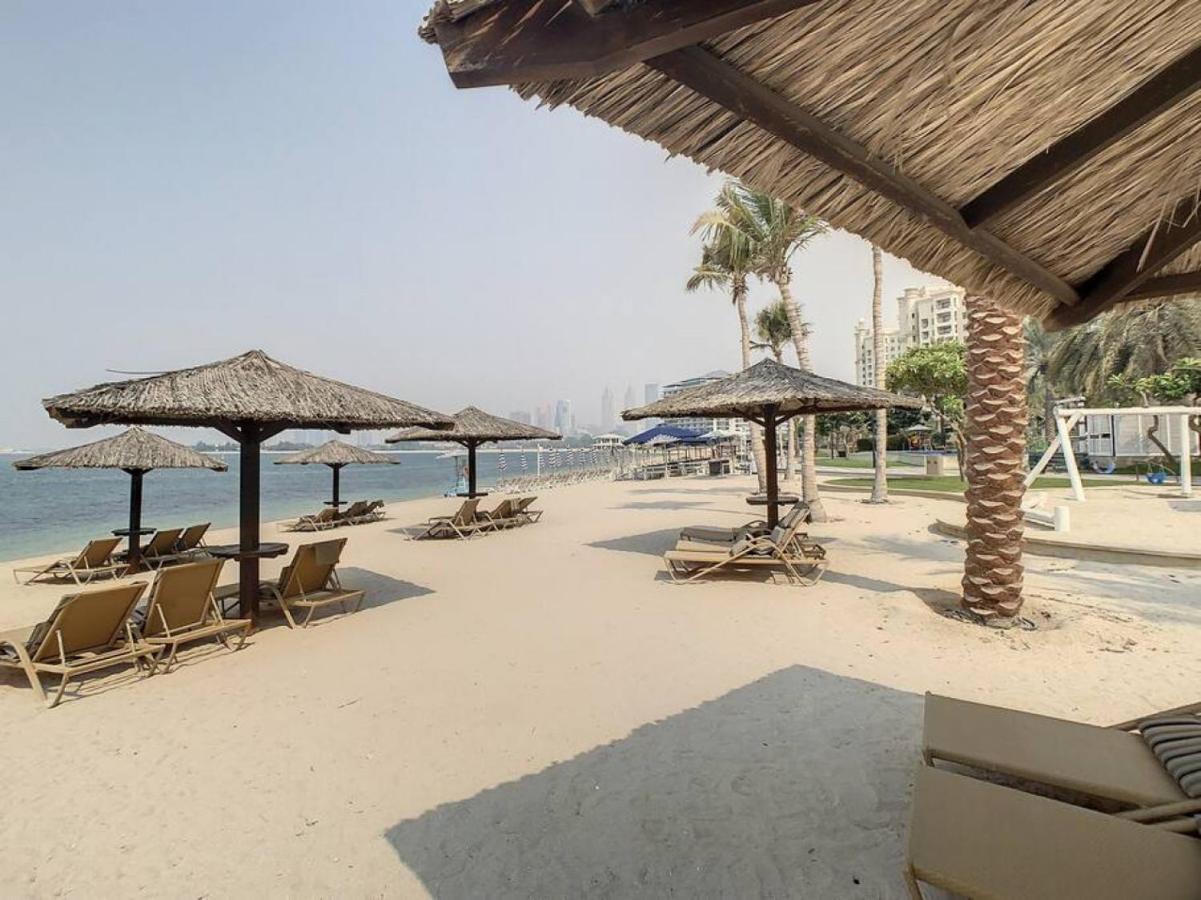 Key View - Jash Falqa, Palm