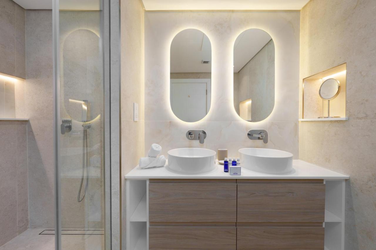 Maison Privee - Modern Chic Apt With Spectacular Downtown Views Apartment Dubai