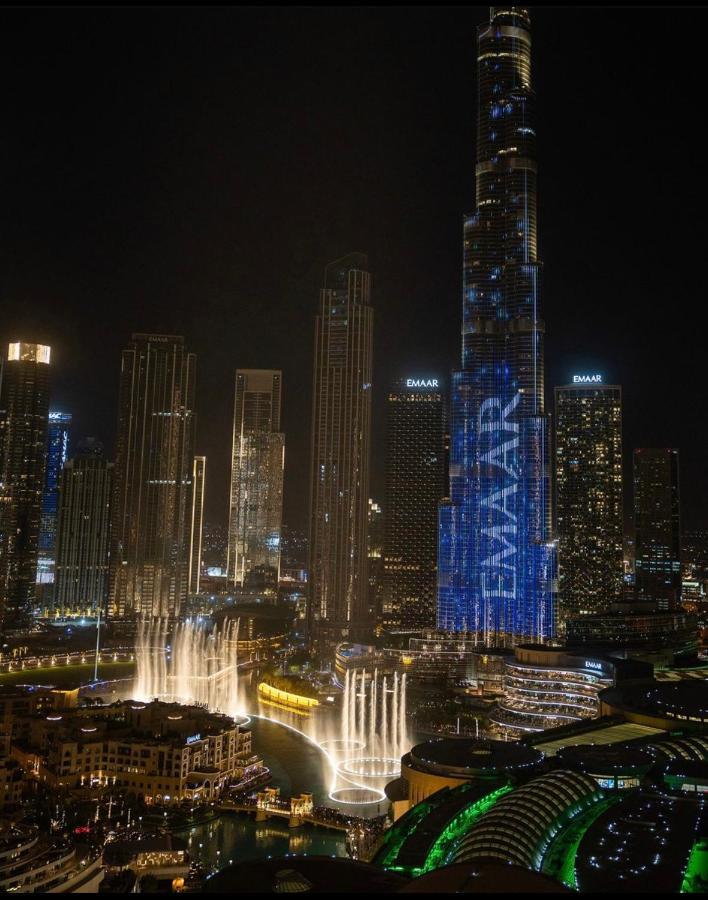 Burj Khalifa Downtown Fountain *