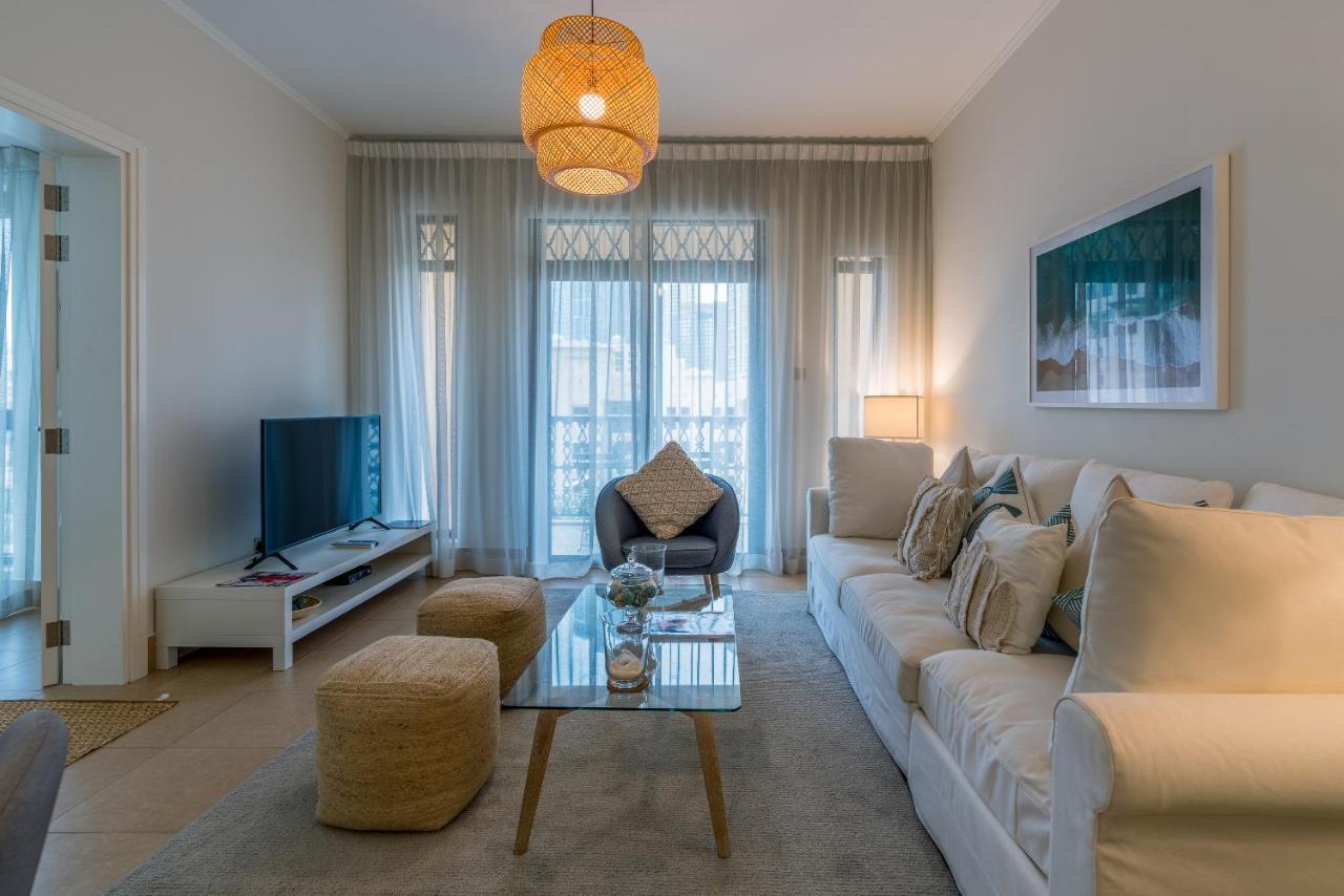 Apartment Spacious 2bedroom With Burj View In Downtown *