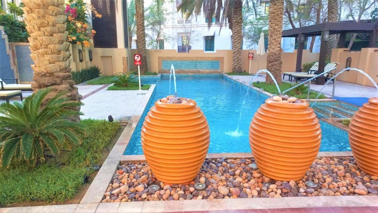 Apartment Spacious 2bedroom With Burj View In Downtown *
