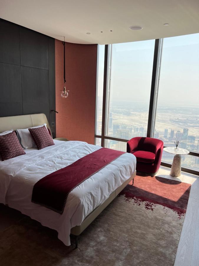 4 Bedroom Luxury At Burj Khalifa *