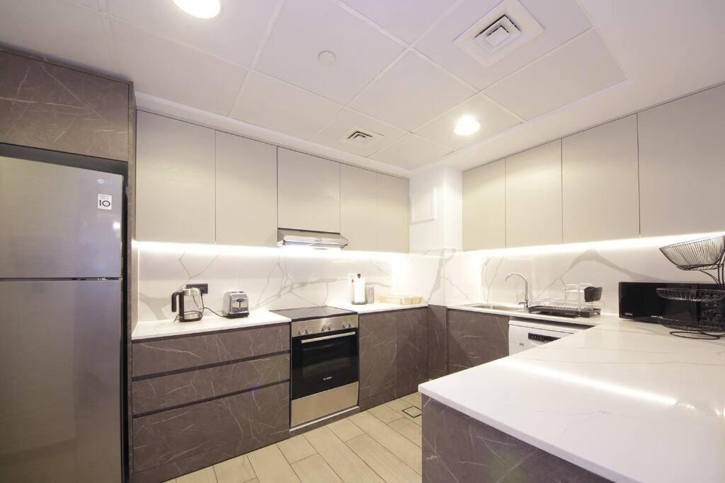 Spacious 1 Bhk In Et - Business Bay Dubai