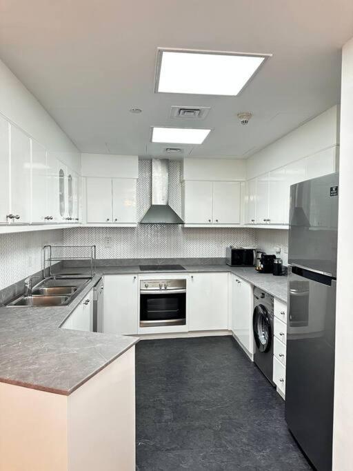 2 Bdr In Marina Terrace Marina Apartment