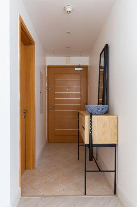 Apartment 2 Bdr In Marina Terrace Marina *