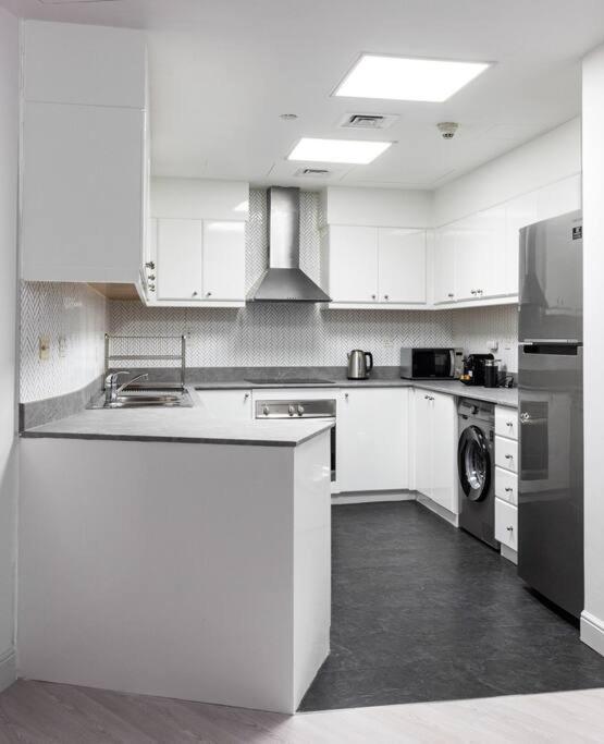 2 Bdr In Marina Terrace Marina Dubai