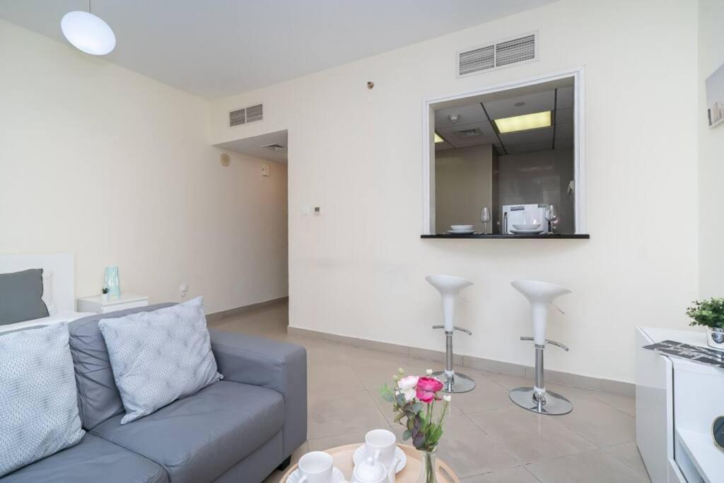 Stonetree - Chic In Jumeirah Towers Dubai