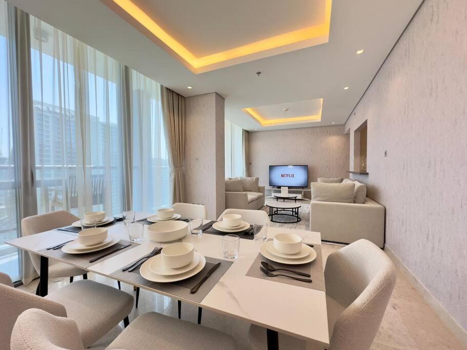 Dar Vacation - Modern & Stylish 2br Near Burj Khalifa Apartment
