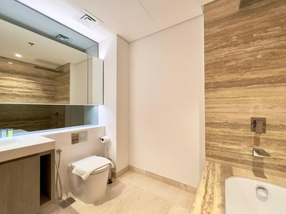 Dar Vacation - Modern & Stylish 2br Near Burj Khalifa Apartment *