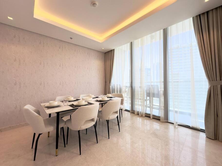Apartment Dar Vacation - Modern & Stylish 2br Near Burj Khalifa Dubai