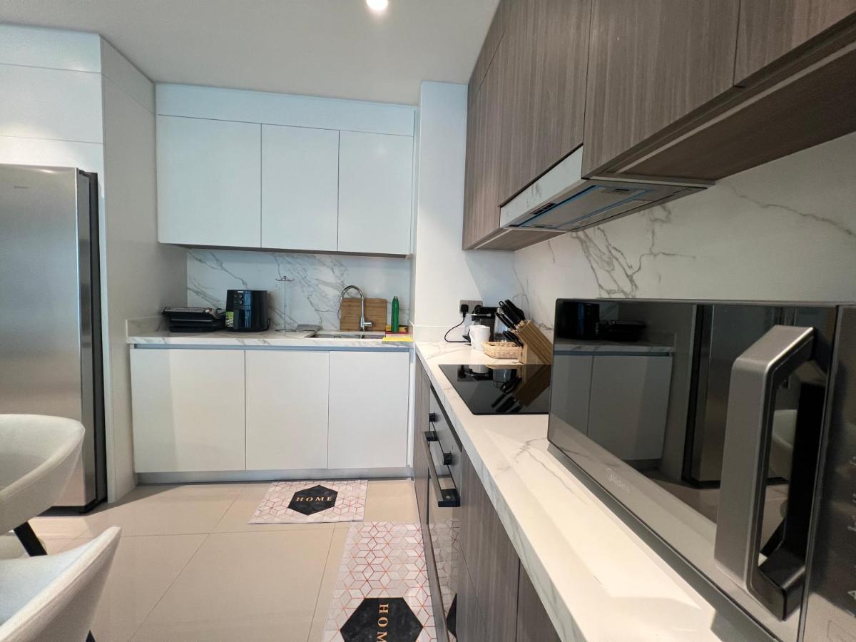 Apartment Luxstay - 2 Bedroom With Sea View In Vista Harbour Dubai