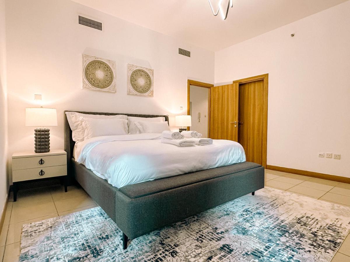 Brand New In Marina 47th Floor Apartment Dubai