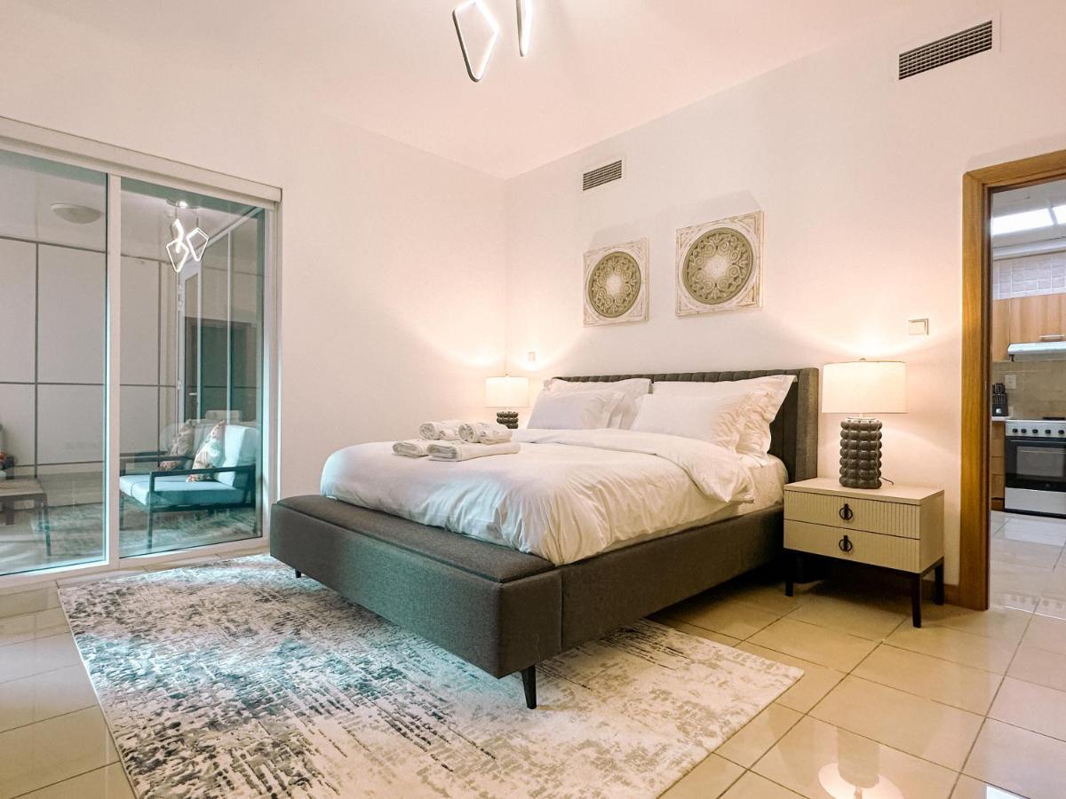 Brand New In Marina 47th Floor *