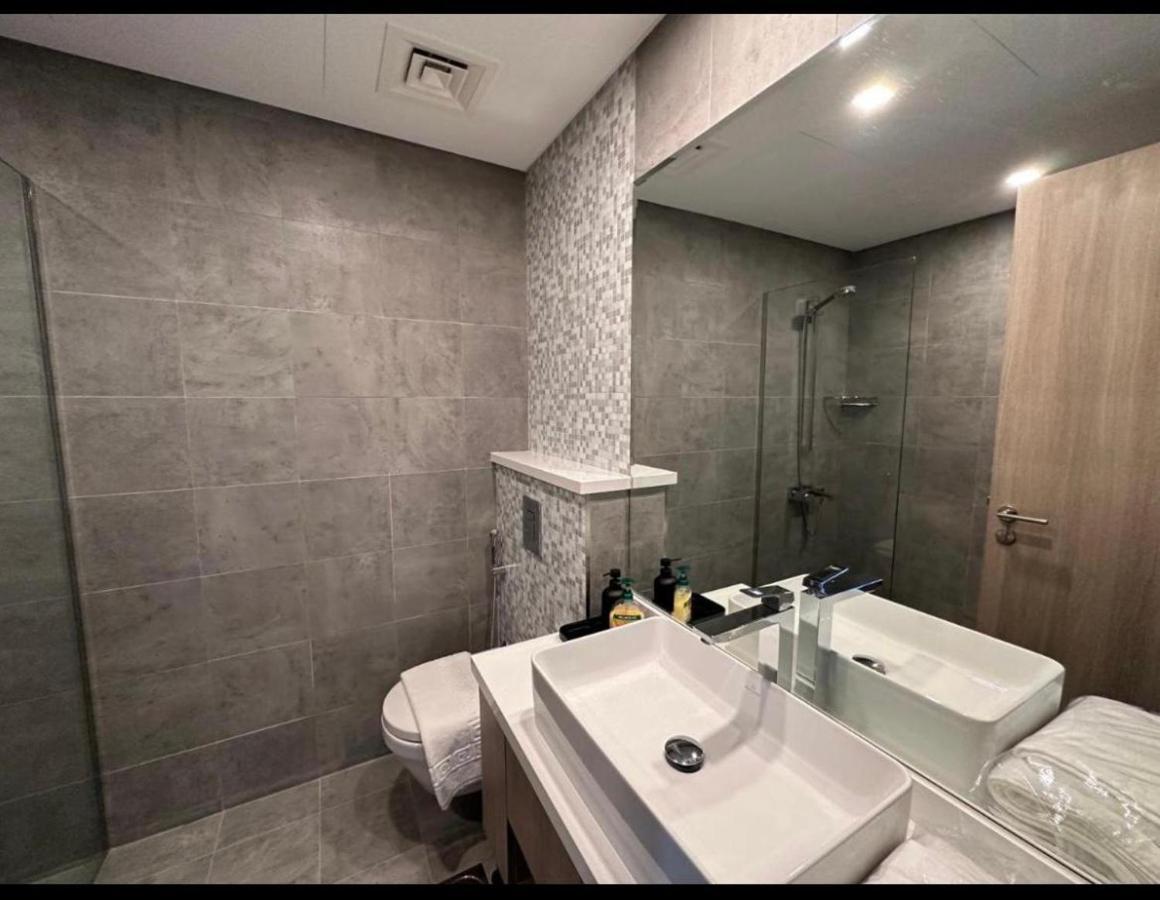 Mira Homes - Serviced 2 Bedroom In Marina * Dubai
