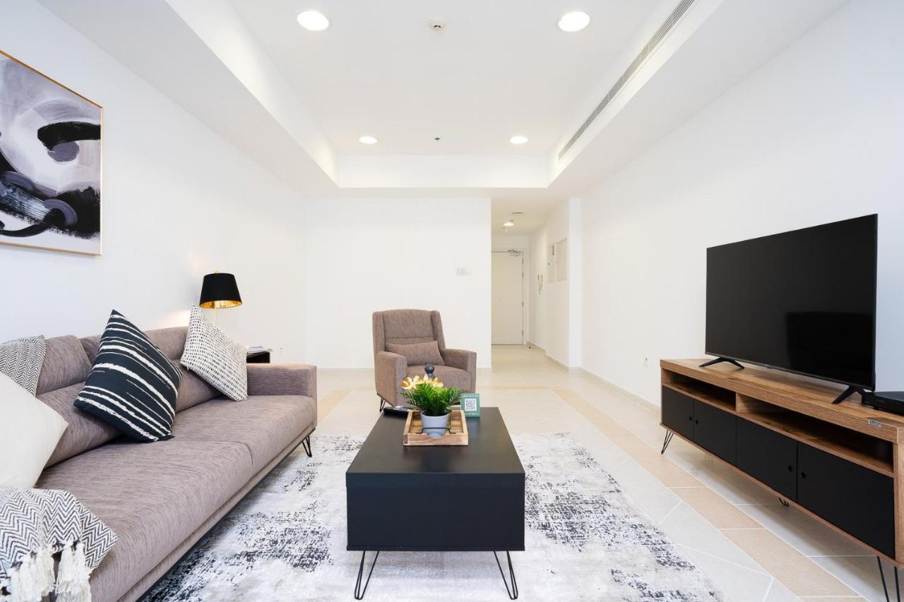 Vibrant - Prime Location Marina - Near Metro Apartment Dubai