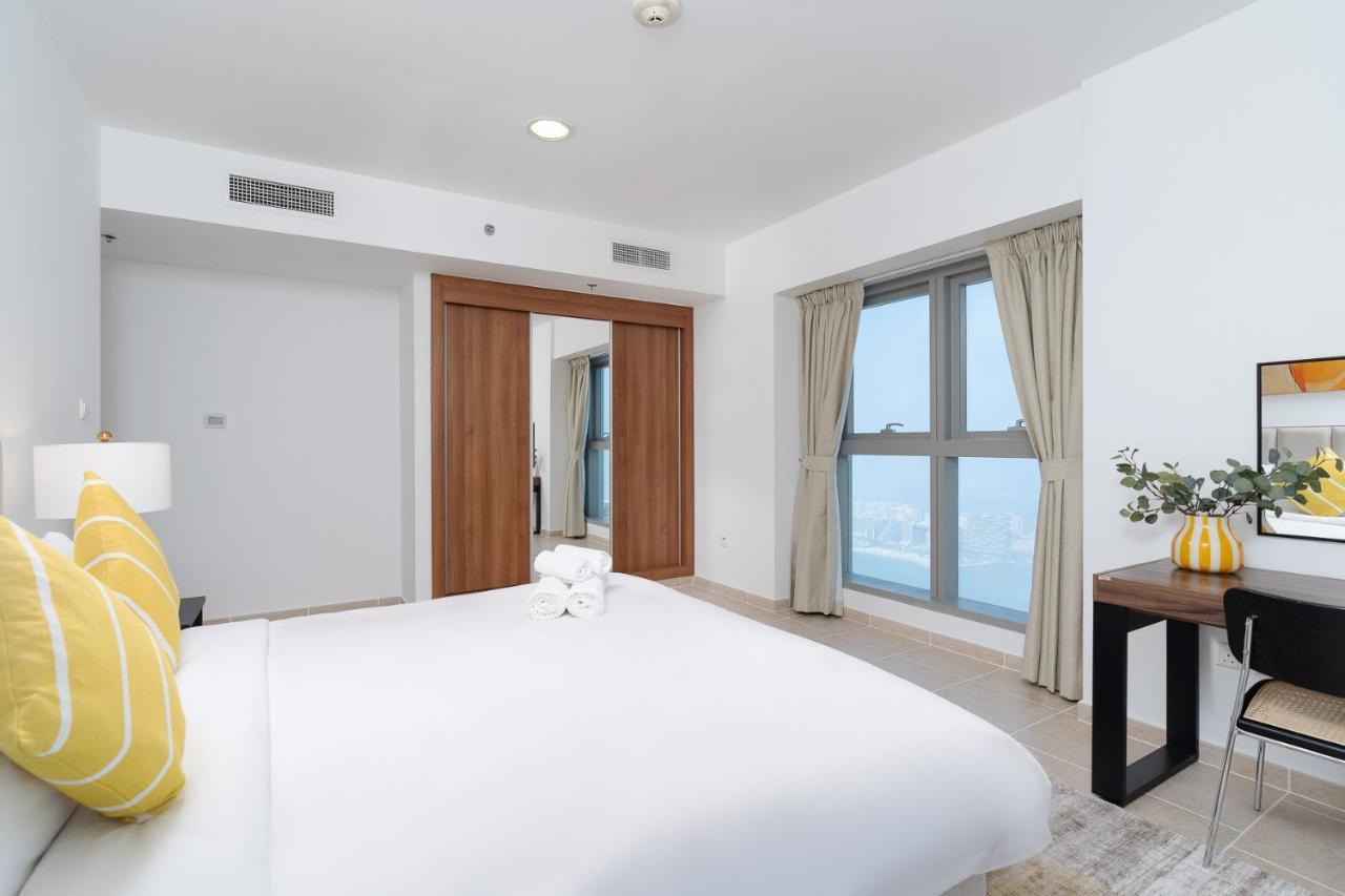 Vibrant - Prime Location Marina - Near Metro Apartment Dubai