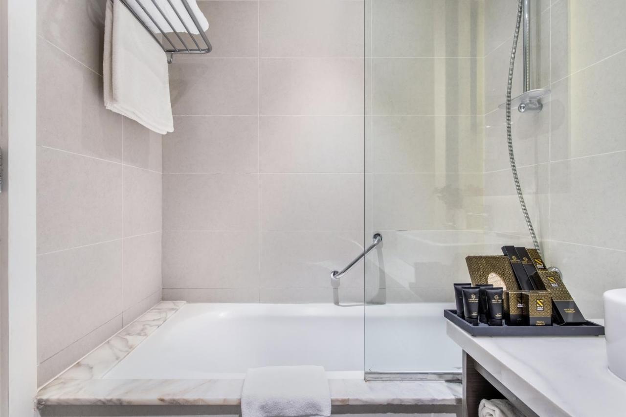 The S Homes Canal View And One Bedroom Apartments, Damac Maison Prive Aparthotel