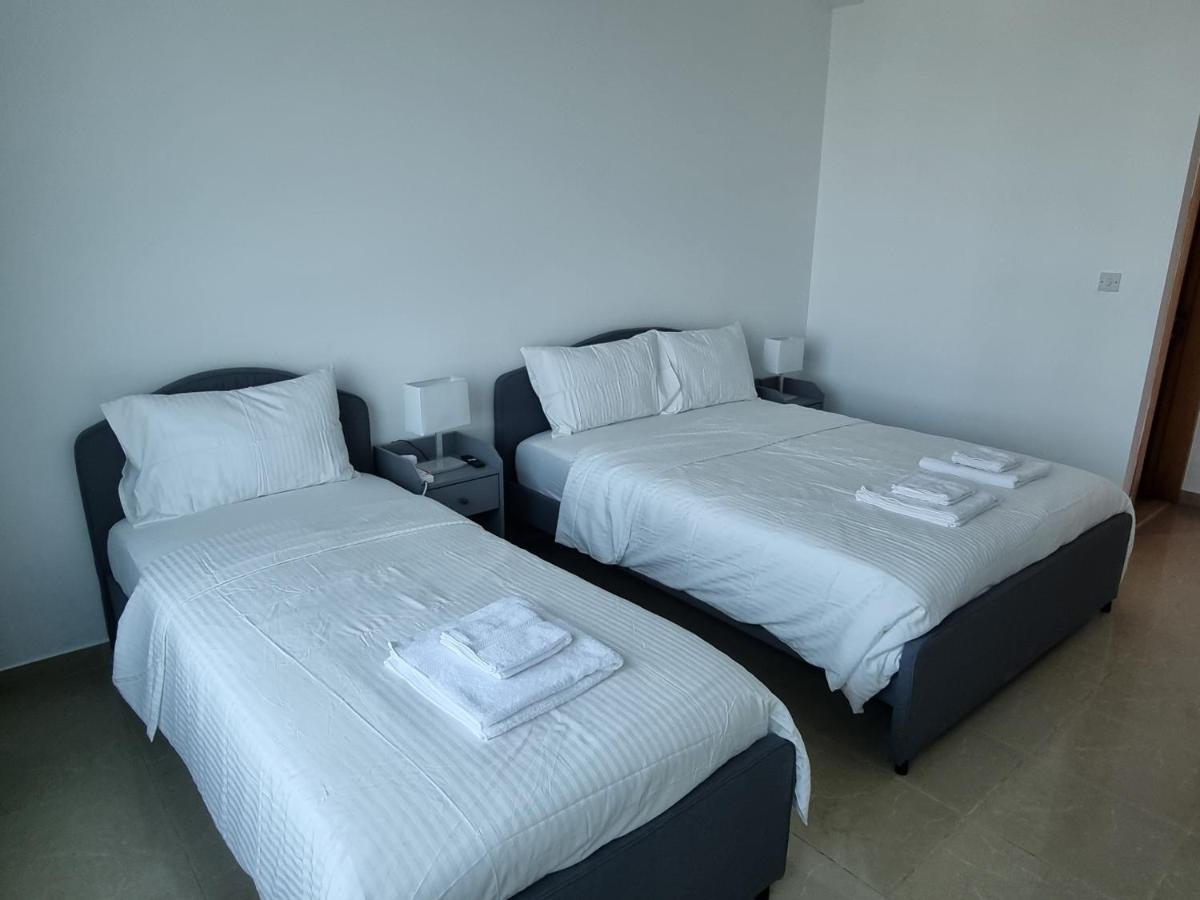Apartment Granada Marina Crown Dubai