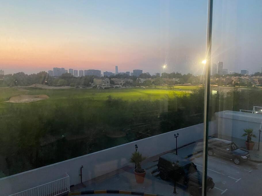 Tranquil Els Golf Course Views * Dubai